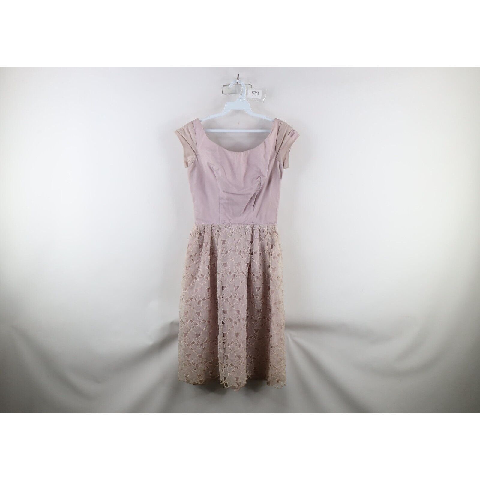 Vintage Vintage 60s Rockabilly Distressed Flower Floral Lace Dress Size M / US 6-8 / IT 42-44 - 1 Thumbnail