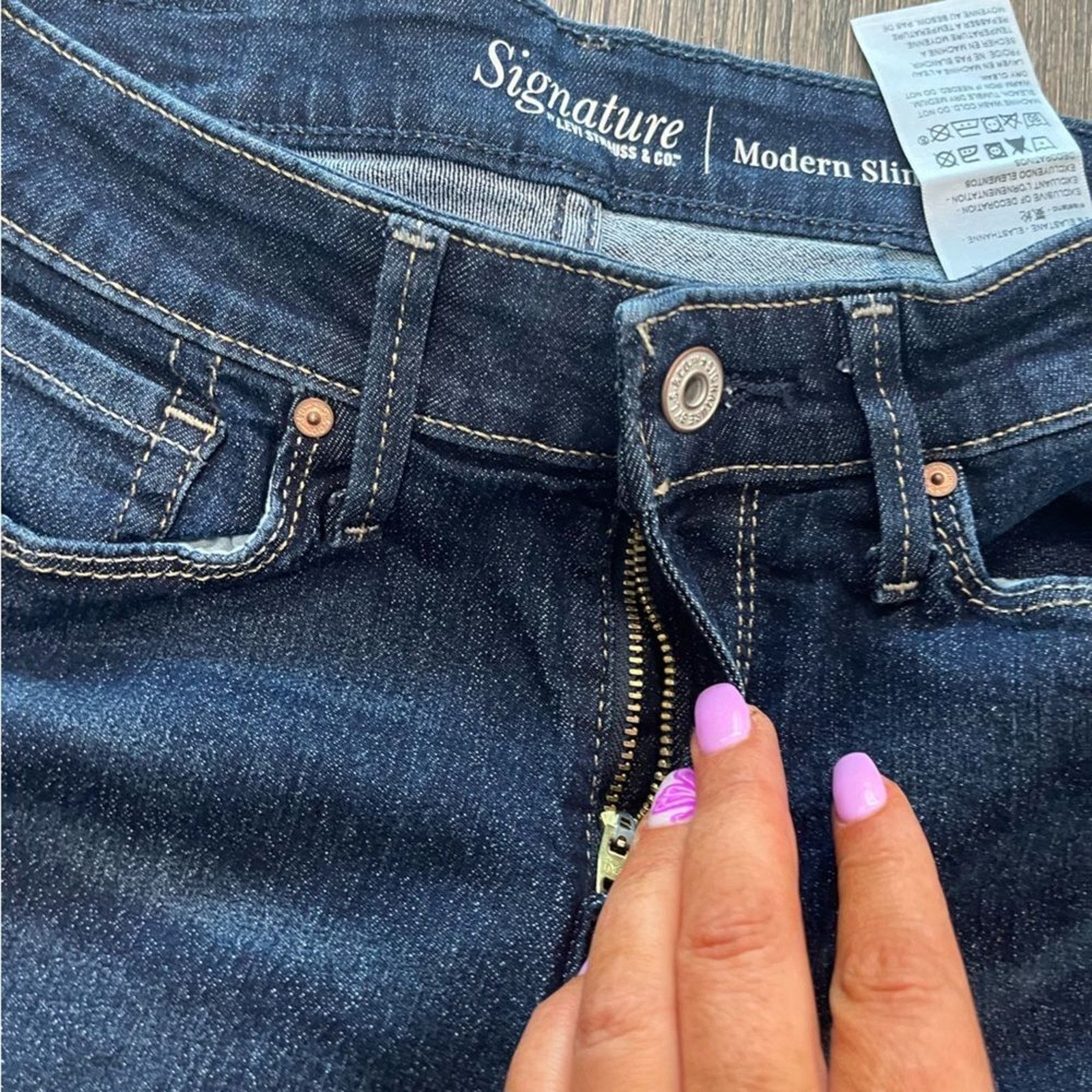 Vintage Levi’s Signature Modern Slim Dark Wash Faded Denim Jeans 27 Size 27" / US 4 / IT 40 - 6 Thumbnail