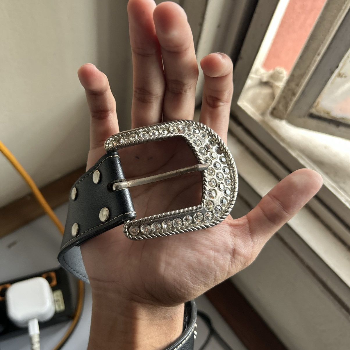 If Six Was Nine VINTAGE Y2K RHINESTONE STUDDED LEATHER BELT Size ONE SIZE - 3 Thumbnail