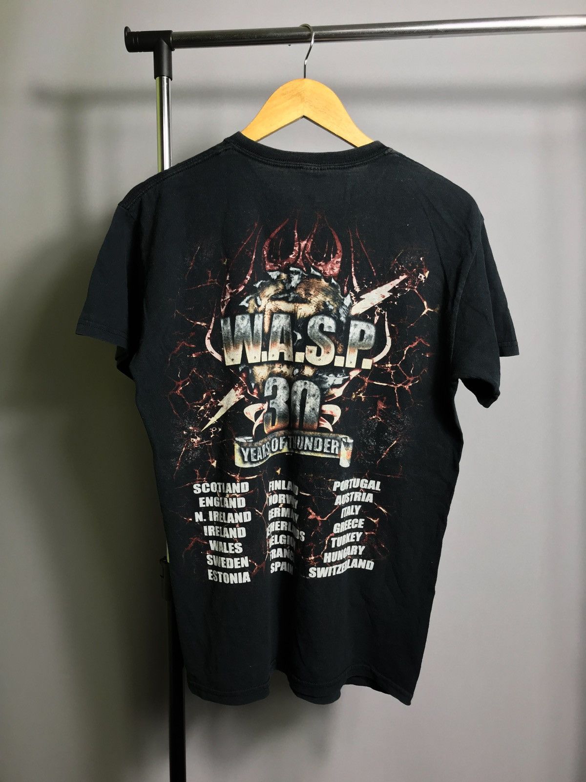 Gildan × Vintage Gildan WASP 30 years of thunder shirt band rock cotton black Size US M / EU 48-50 / 2 - 6 Thumbnail