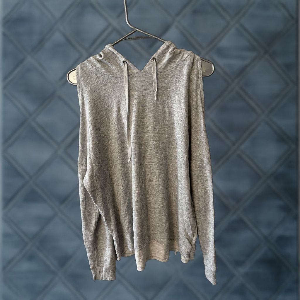 American Eagle Outfitters American Eagle Outfitters Hoodie Medium Gray Cold Shoulder Womens Size M / US 6-8 / IT 42-44 - 1 Thumbnail