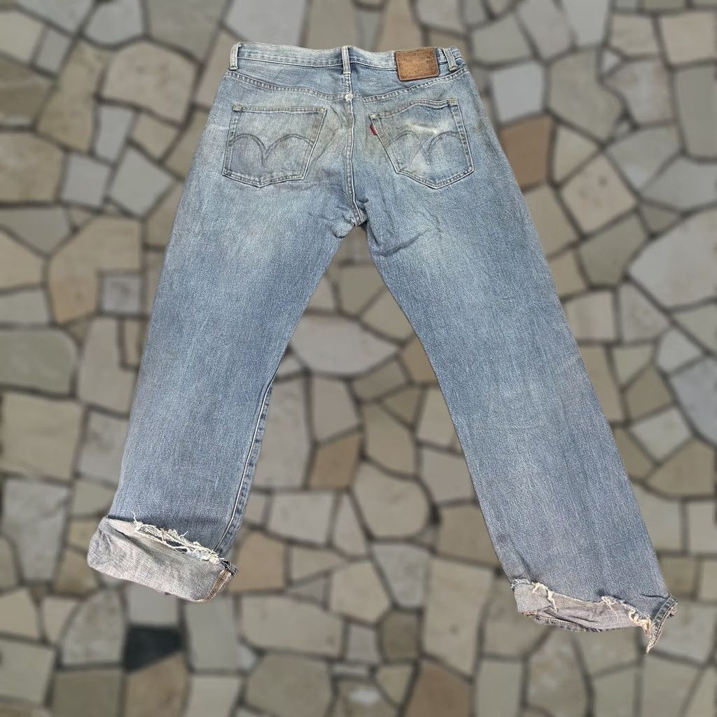 Levi's Vintage Levi's 501 Jeans Mens Light Wash Distressed Button 36x30 Denim Blue Straight Classic 90s Mens Size US 36 / EU 52 - 1 Thumbnail