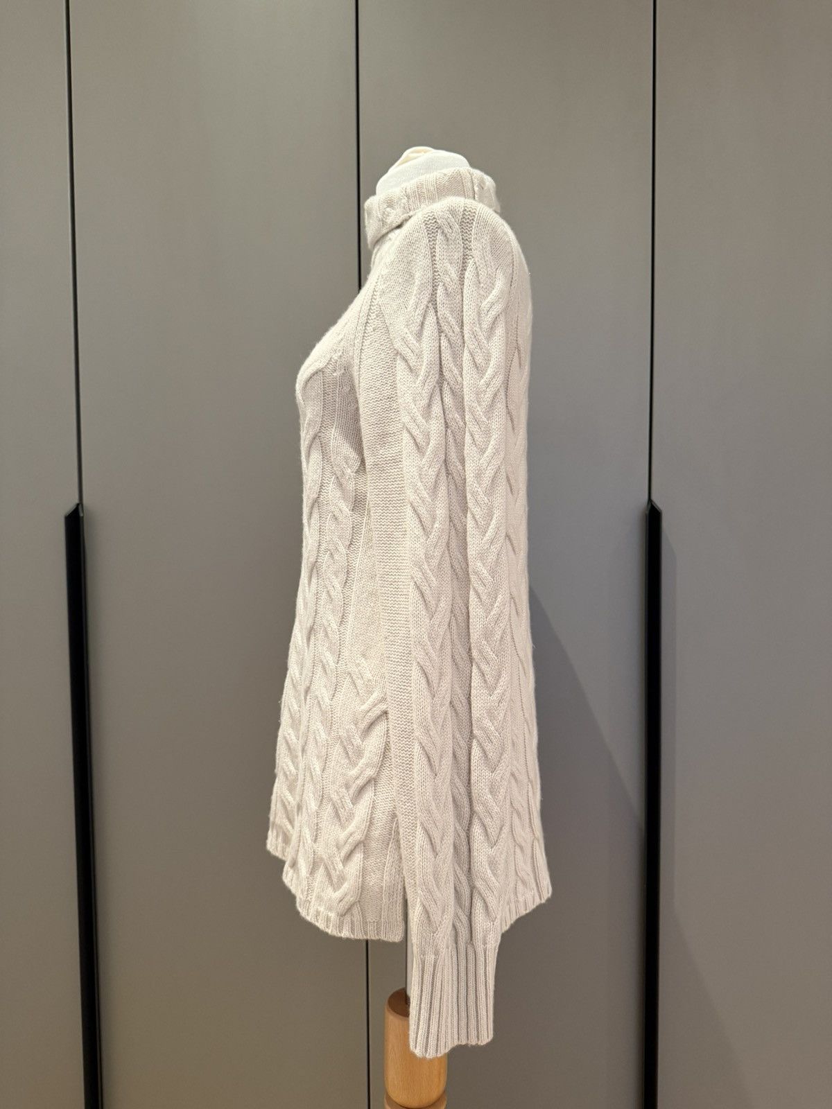 Max Mara Cashmere and wool sweater, Max Mara Size M / US 6-8 / IT 42-44 - 8 Thumbnail