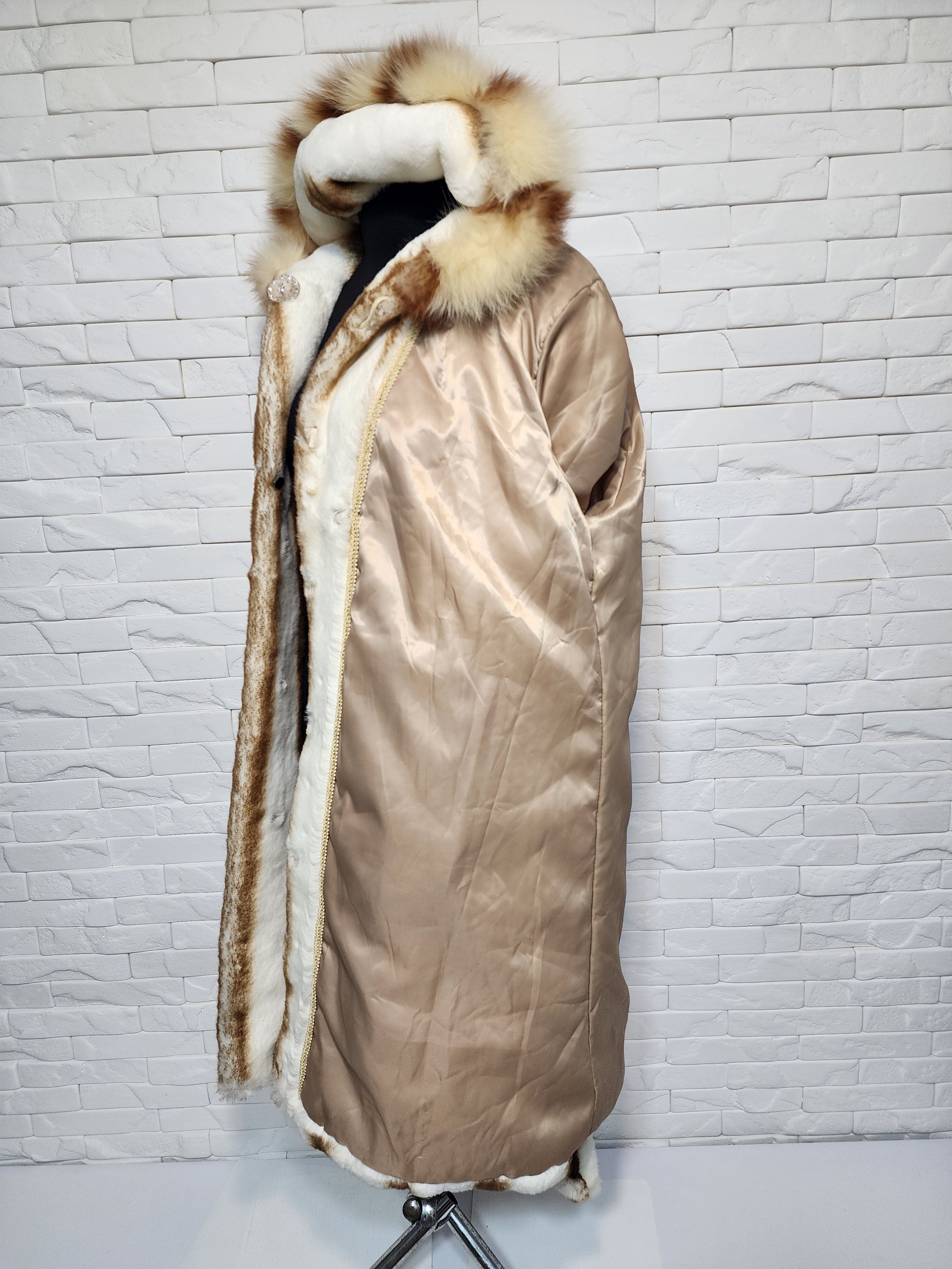 Designer Women's fur coat made of warm, reliable faux fur. Size 3XL / US 20-22 - 10 Thumbnail