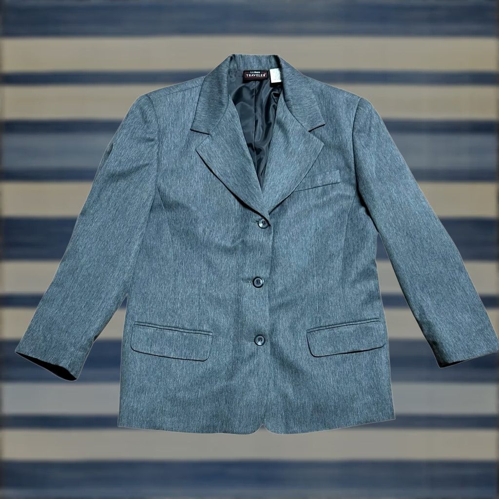 Vintage VINTAGE L.L. Bean Traveler Women's Gray Blazer 14 Petite 3 Button 100% Polyester Blazer Women Petite Gray 90s Classic Preppy Travel Men's? Size XL / US 12-14 / IT 48-50 - 1 Thumbnail
