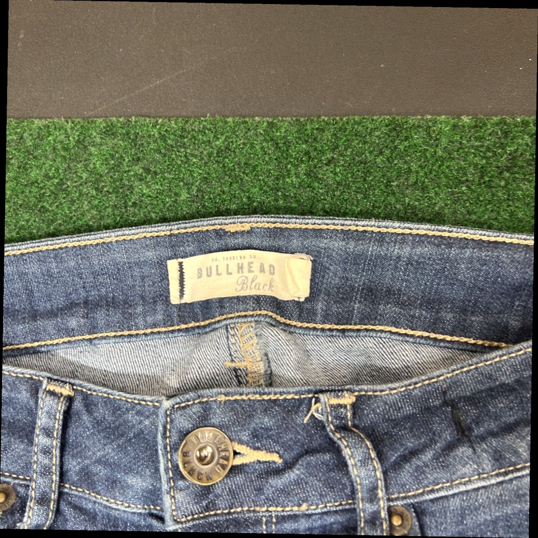 Vintage Bullhead Black Skinniest Women Blue Jeans Low Rise Med Dirty Wash spackle Size 5 Size 27" / US 4 / IT 40 - 3 Thumbnail