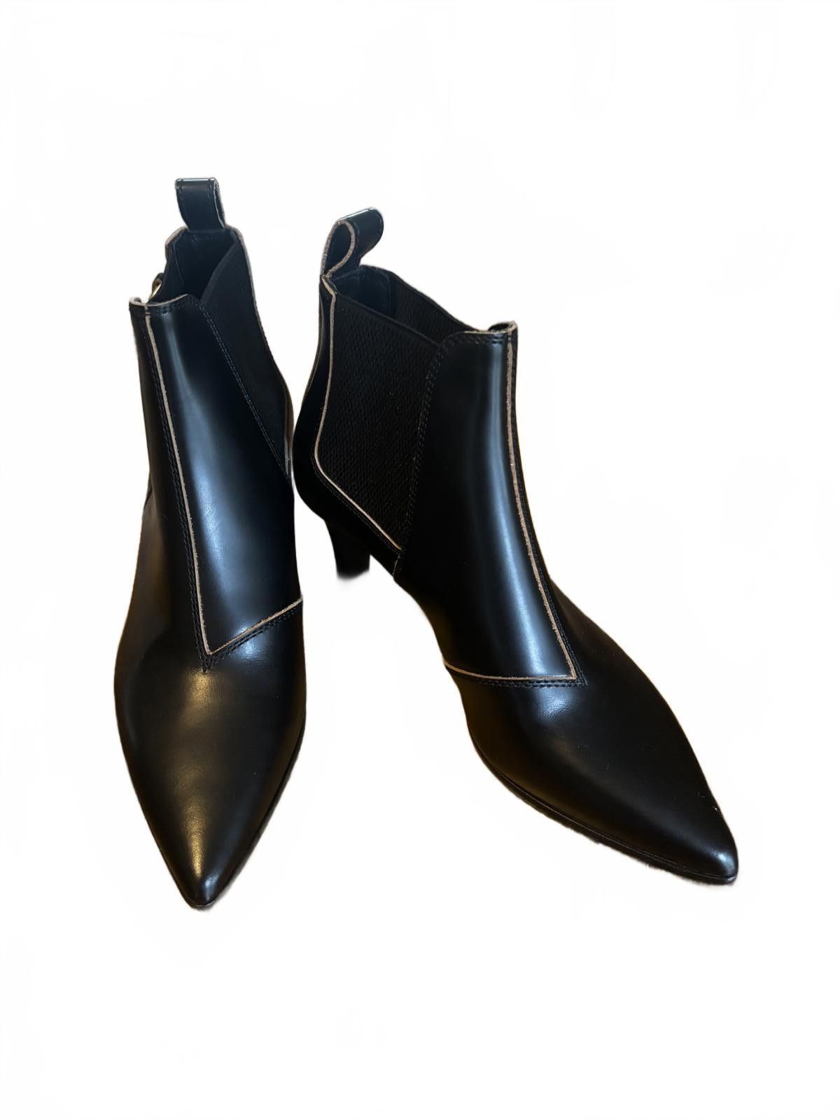 Gucci Gucci Black Leather Gold Buckle Boots Size 35 Size US 5.5 / IT 35.5 - 2 Thumbnail