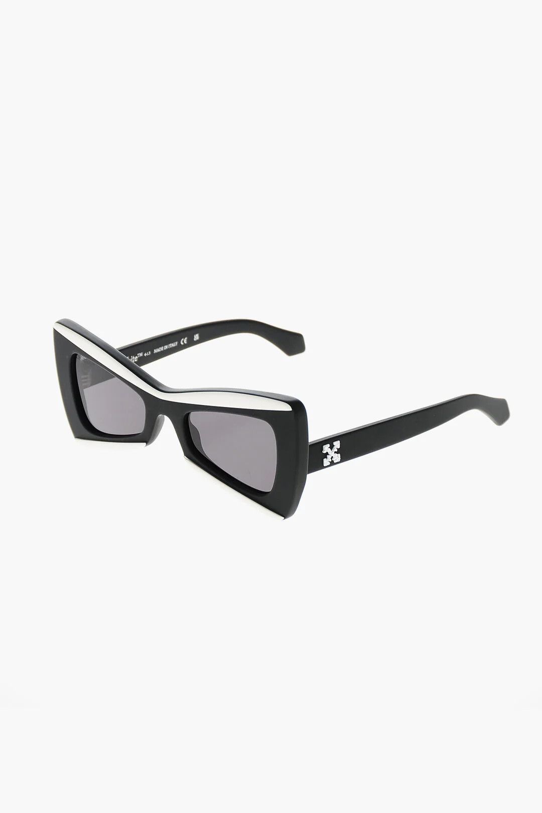 Off-White og1mm0426 Size: OS / Butterfly Sunglasses in Black & White Size ONE SIZE - 2 Thumbnail
