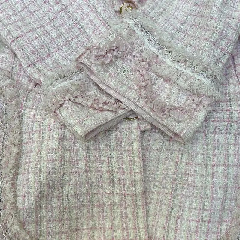 Chanel Chanel Pink Tweed Short Coat for Women . Size S / US 4 / IT 40 - 5 Thumbnail