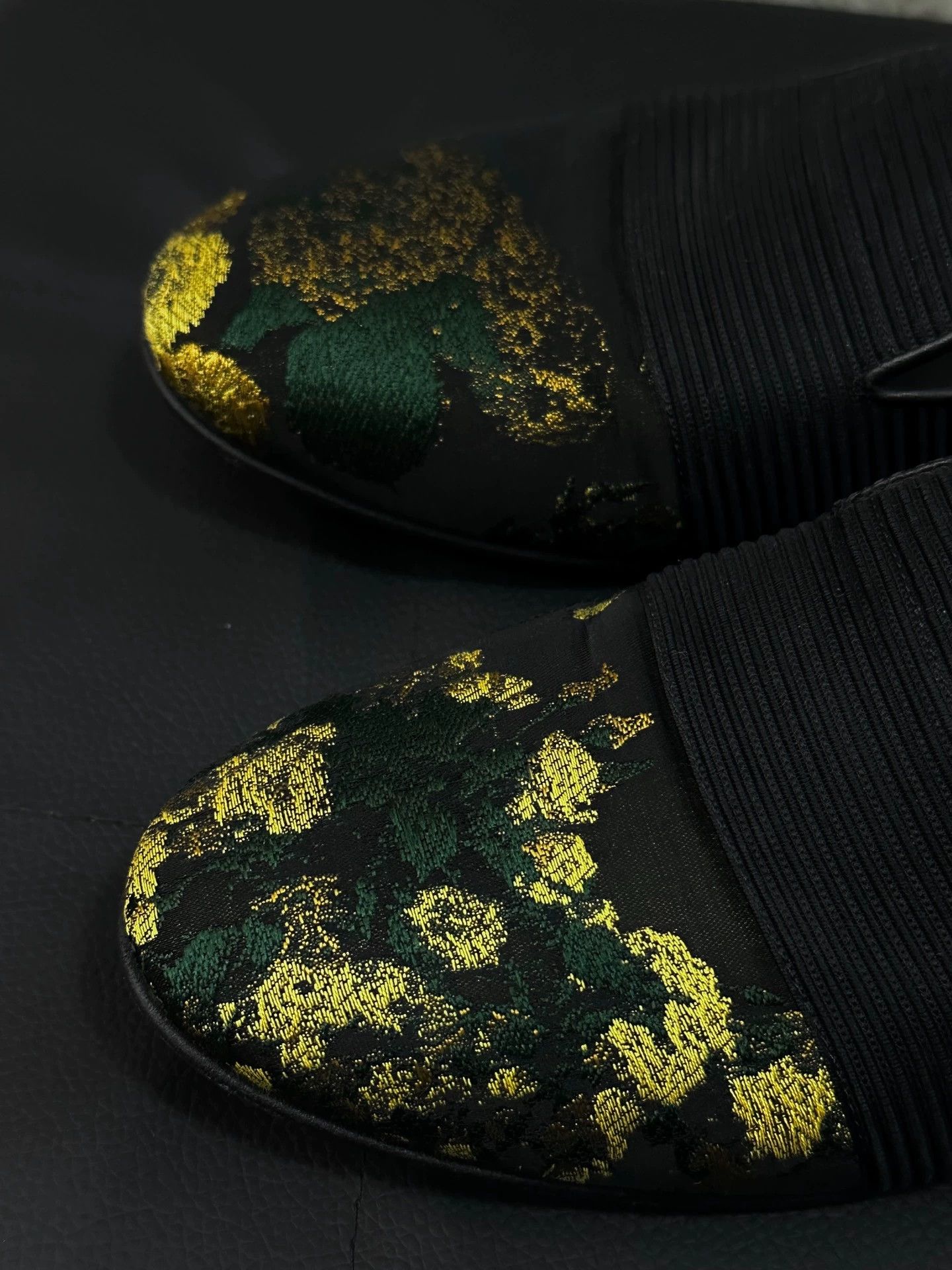 Dries Van Noten Dries Van Noten jacquard satin loafers Size US 6 / EU 39 - 2 Thumbnail
