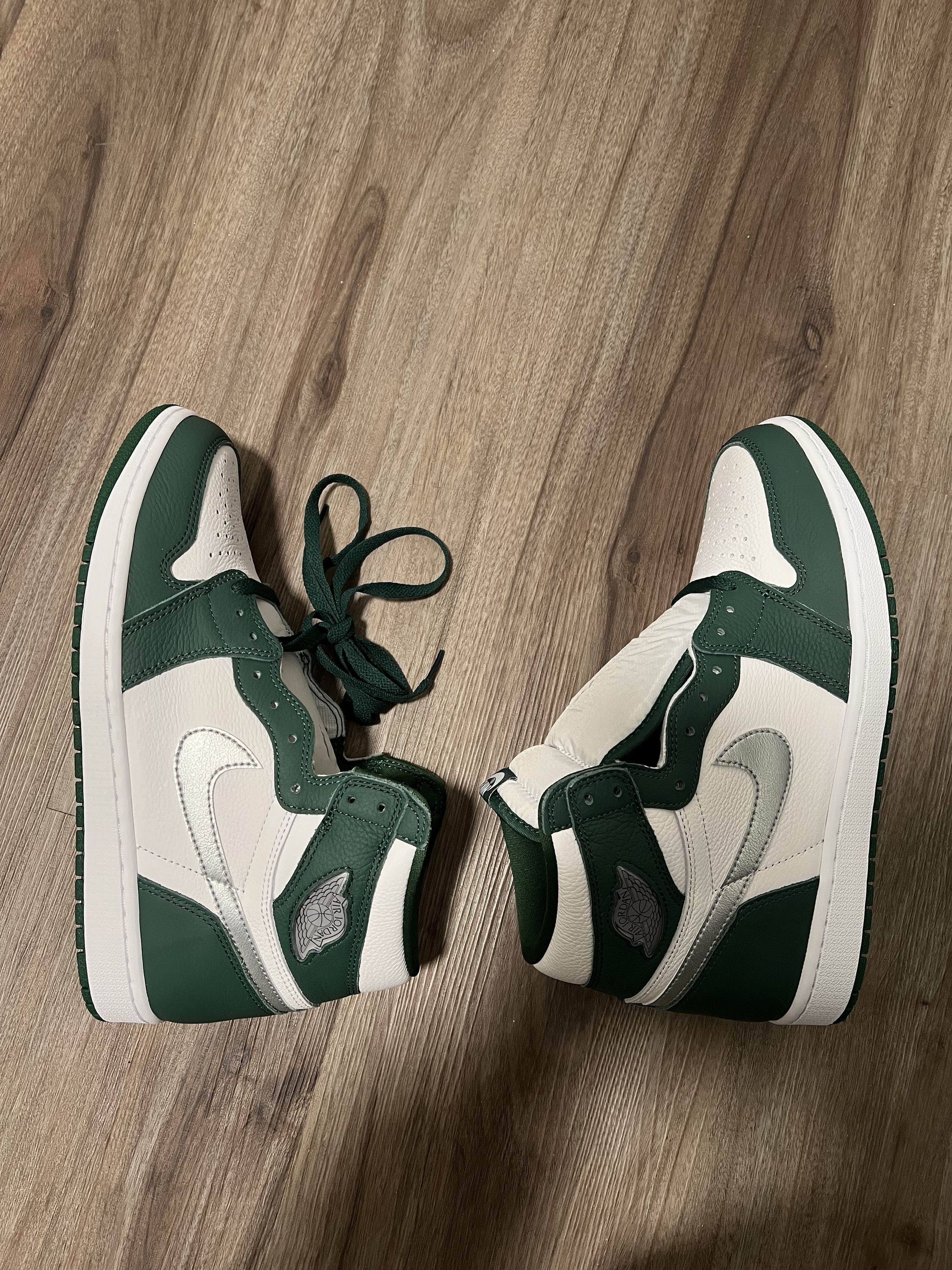 Nike Air Jordan 1 Retro High OG - Gorge Green Size US 10.5 / EU 43-44 - 8 Thumbnail