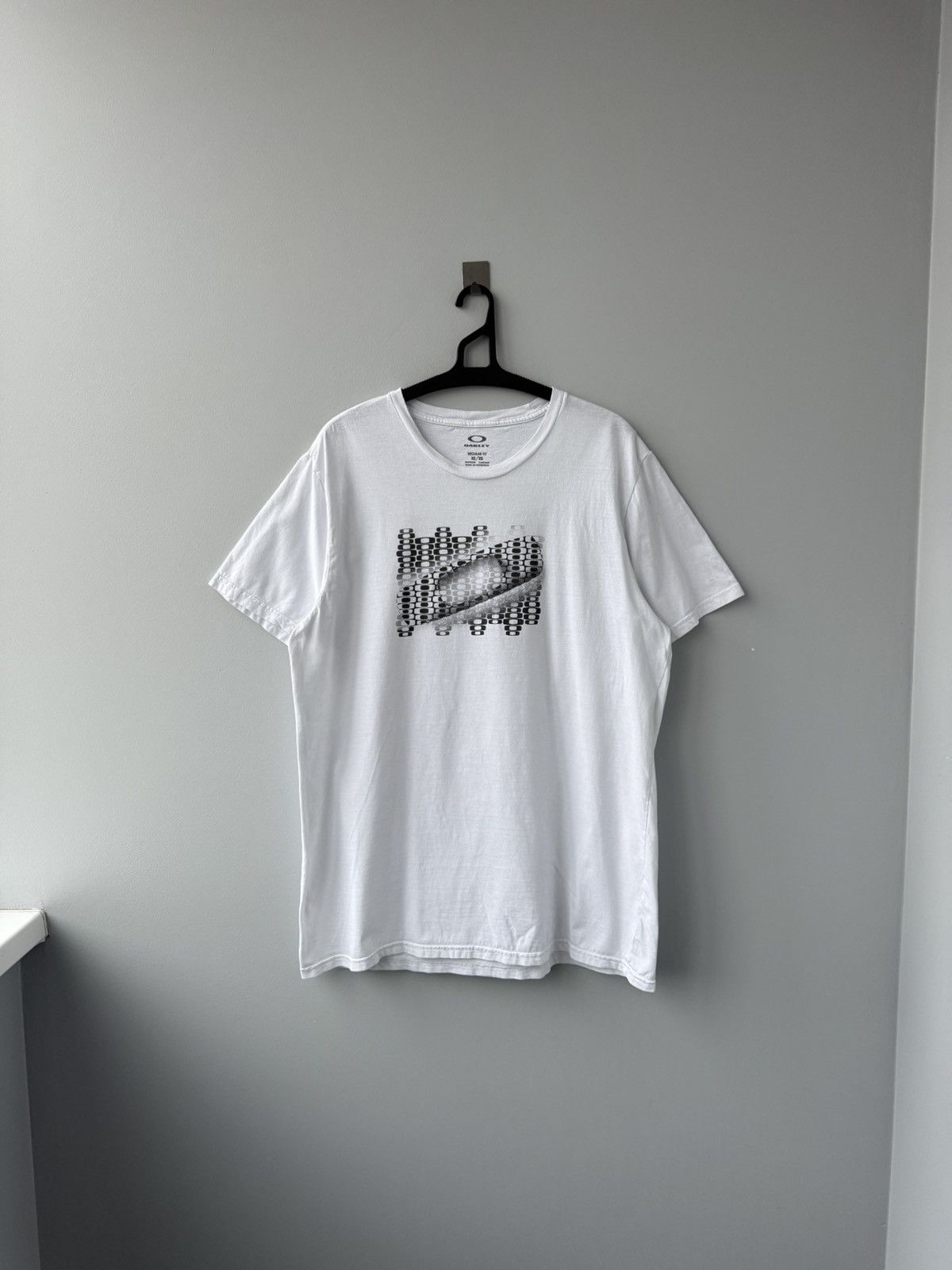 Oakley Vintage Oaklay Tshirt Mens Size US XL / EU 56 / 4 - 1 Thumbnail