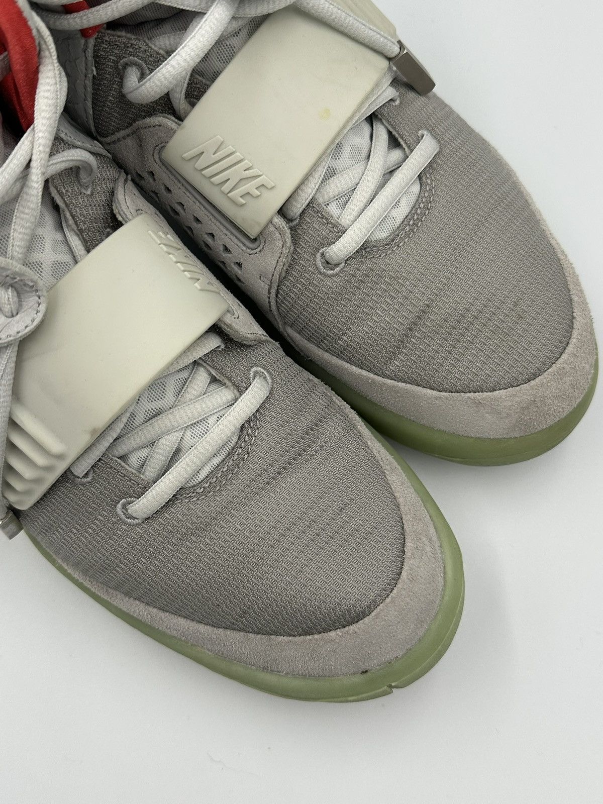 Kanye West × Nike Nike Yeezy 2 Platinum Size US 12 / EU 45 - 9 Thumbnail