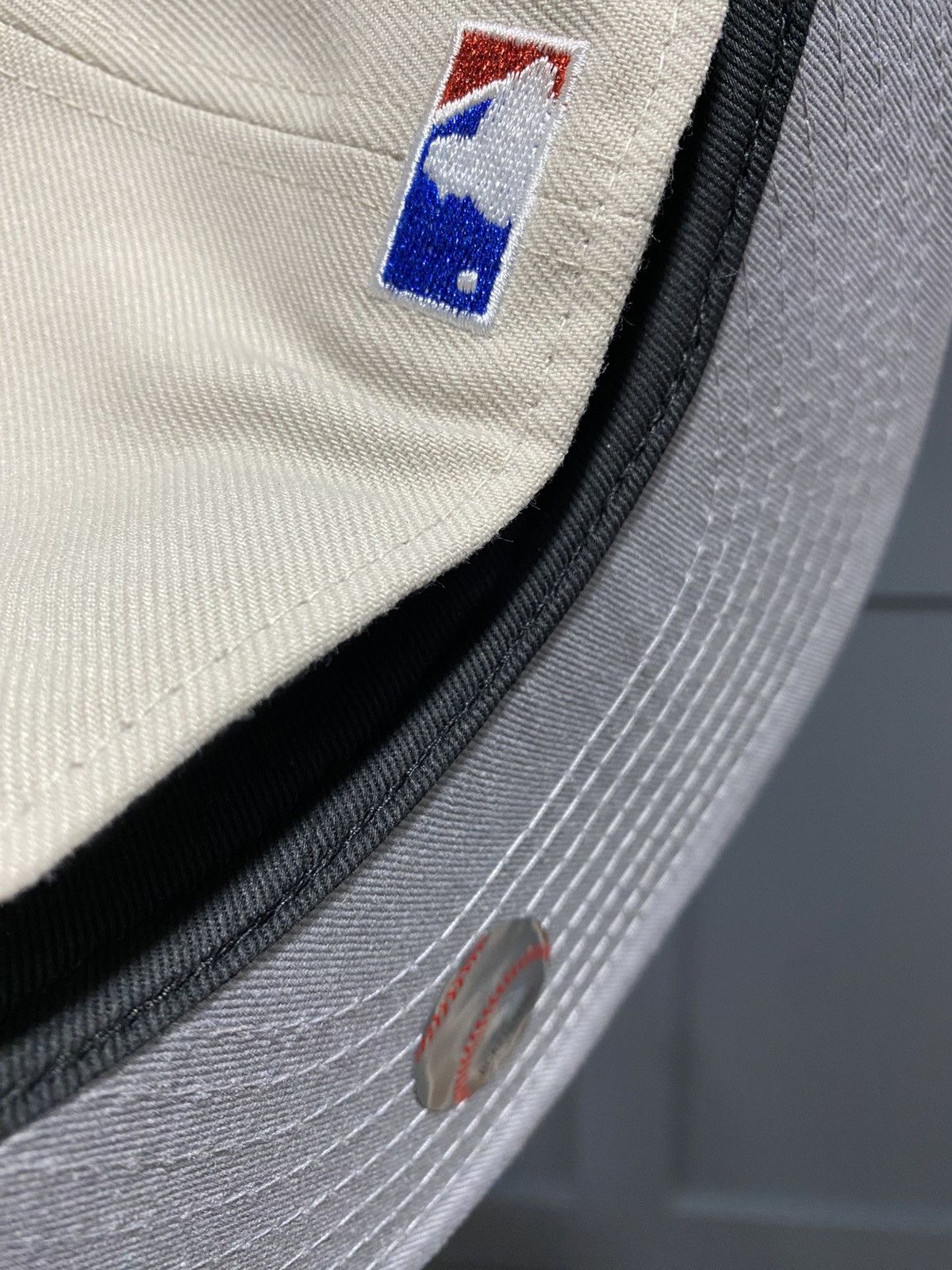 MLB Sz 7 1/8 - Chicago Cubs New Era Fitted Size ONE SIZE - 4 Thumbnail