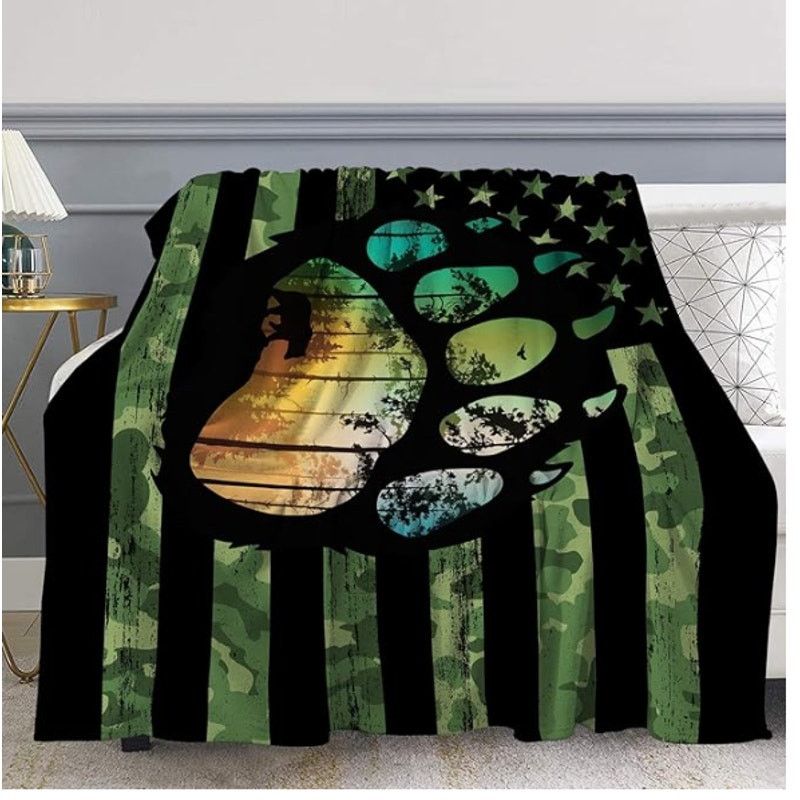 The Unbranded Brand Bear Paw Flag Blanket Fleece Throw 60x50 Inch Size ONE SIZE - 1 Thumbnail