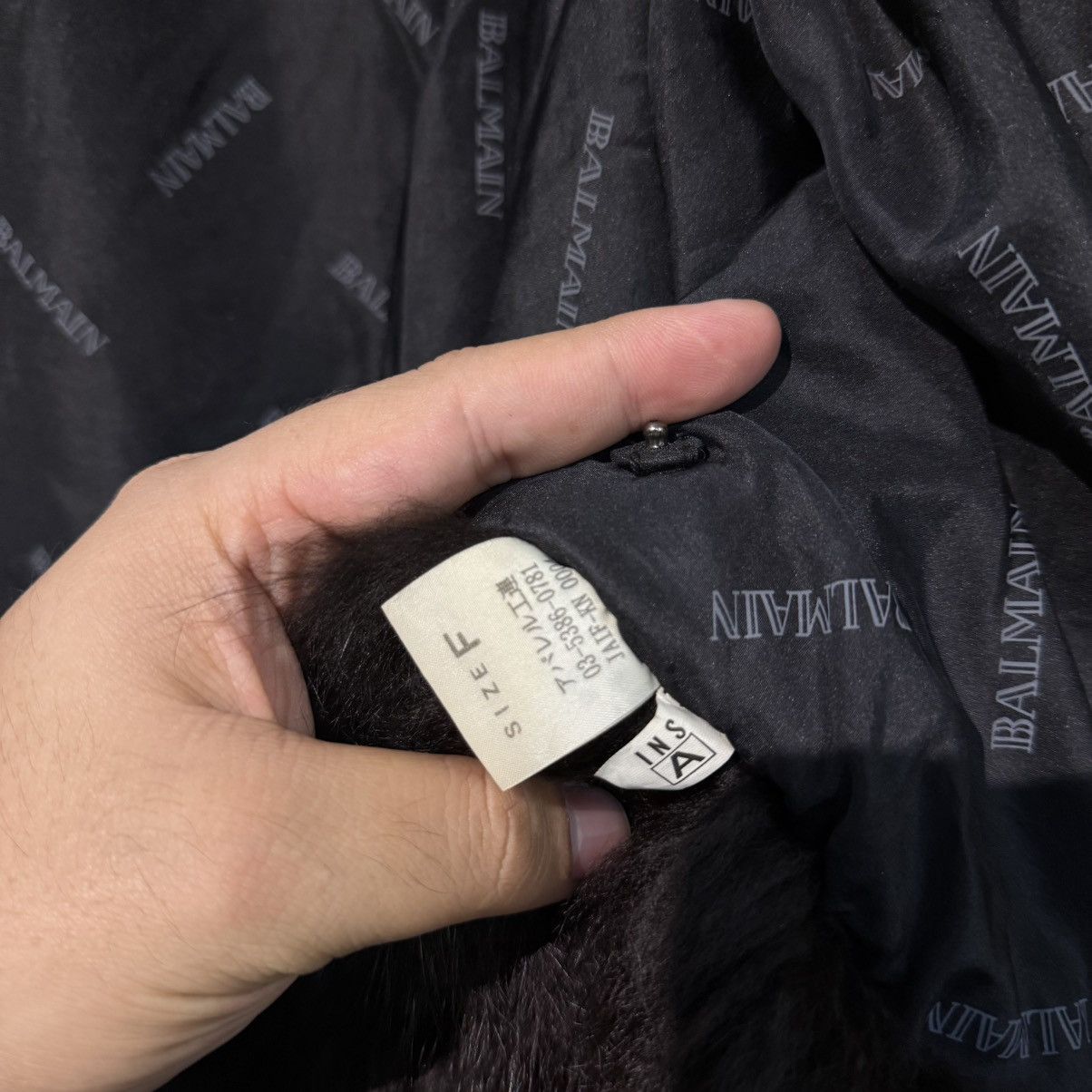 Balmain Vintage Balmain Cashmere Fur Poncho Size ONE SIZE - 6 Thumbnail