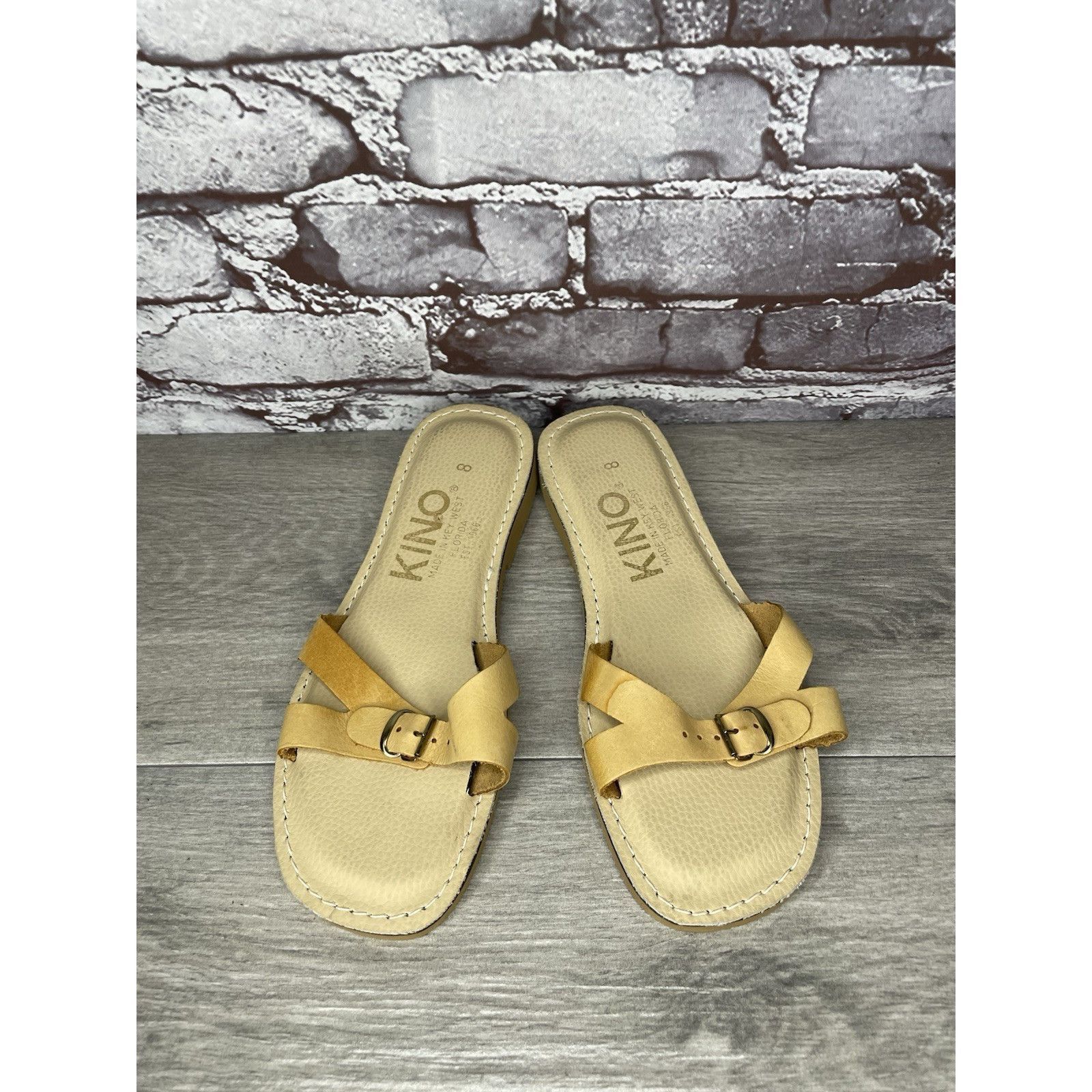 Other KINO Tan Yellow Slides Buckle Strap Cushion Comfort Sandals Size US 8 / IT 38 - 12 Thumbnail