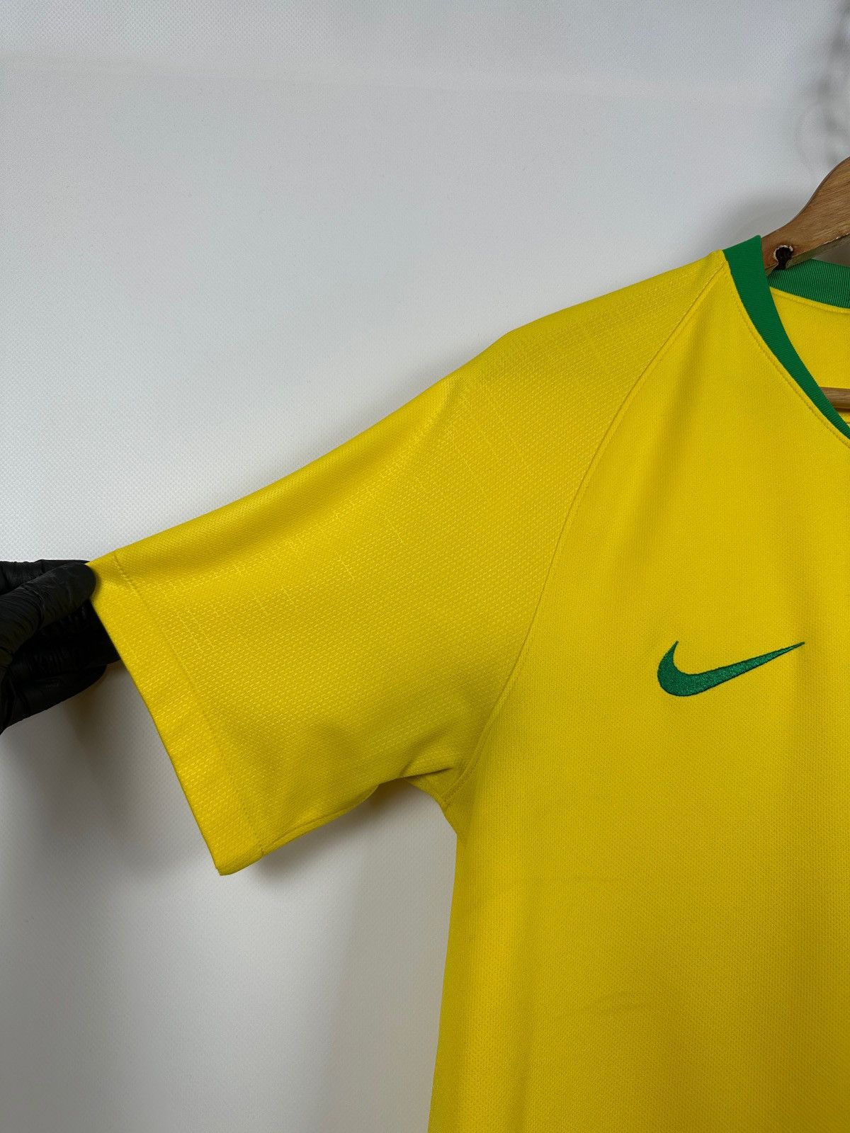 Nike 2018 Nike Brazil National Team Home Soccer Jersey Size US M / EU 48-50 / 2 - 8 Thumbnail