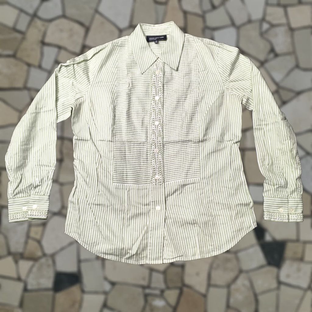 Jones New York Jones New York GREEN Button Front Shirt Womens M Button-Down Shirt Size M / US 6-8 / IT 42-44 - 1 Thumbnail