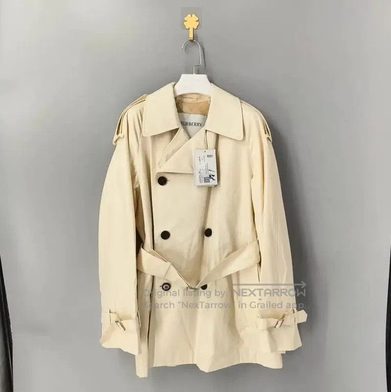 Burberry Burberry Cream Women's Trench Coat. Size L / US 10 / IT 46 - 1 Thumbnail
