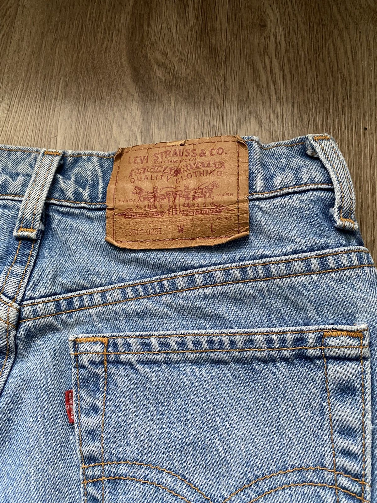Levi's Vintage 90s Levis Made in USA Blue Light Wash Denim Jeans Size US 28 / EU 44 - 10 Thumbnail