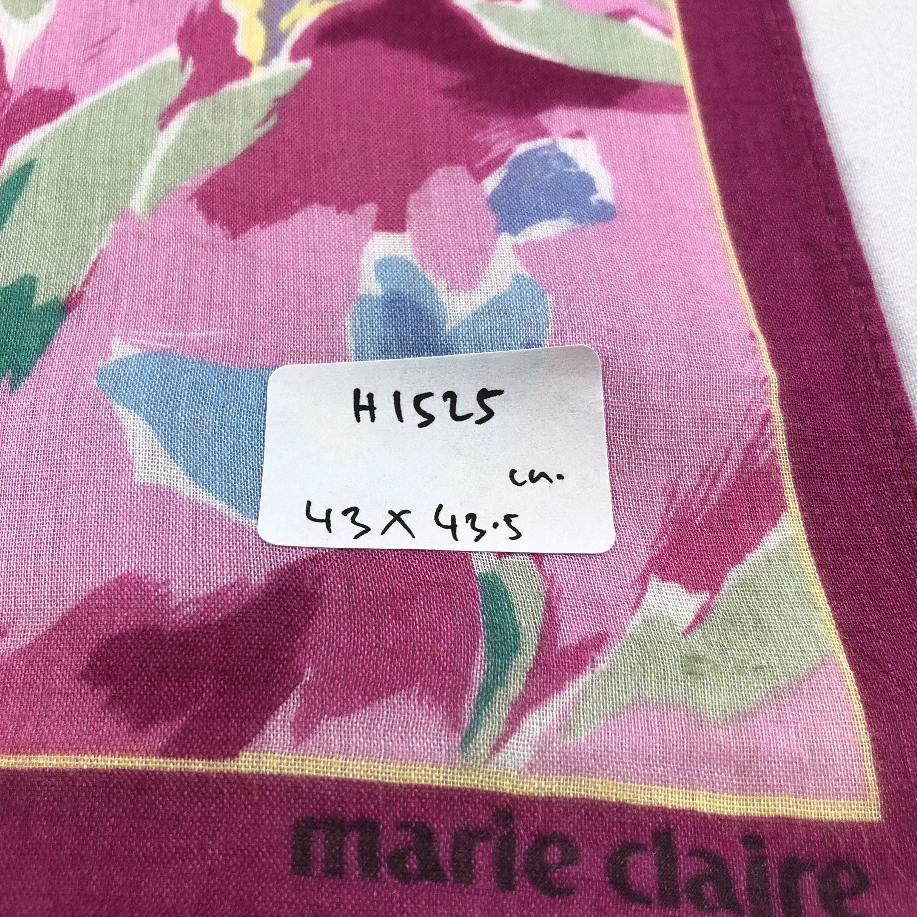 Vintage Marie Claire Flora Handkerchief Neckerchief Bandana H1525 Size ONE SIZE - 6 Thumbnail