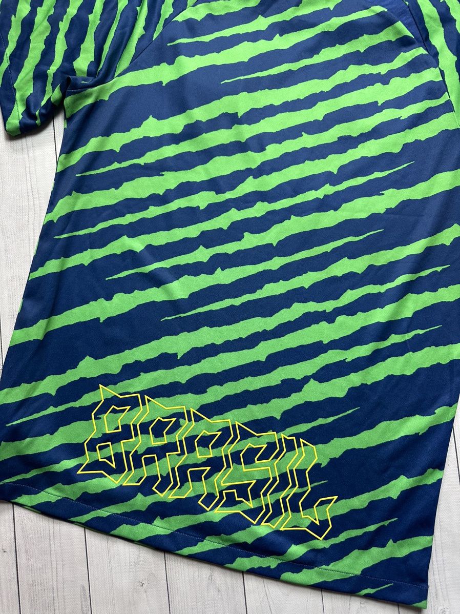 Vintage Brazil soccer jersey size L green rare logo Brasil Size US L / EU 52-54 / 3 - 7 Thumbnail