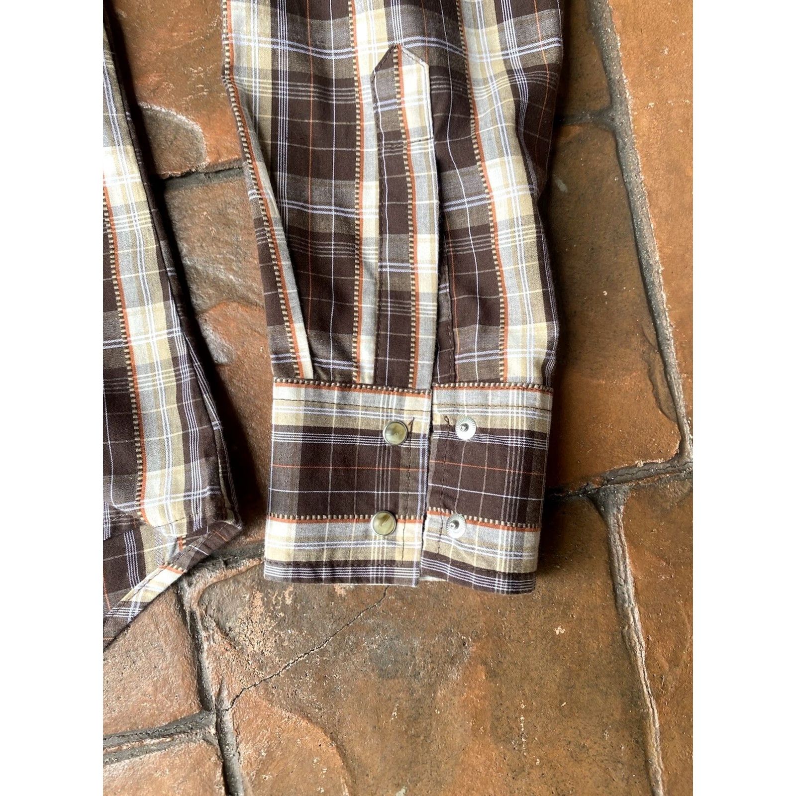 Wrangler VINTAGE Wrangler Western Pearl Snap Shirt Long Sleeve Plaid Brown Mens Medium Size US M / EU 48-50 / 2 - 5 Thumbnail
