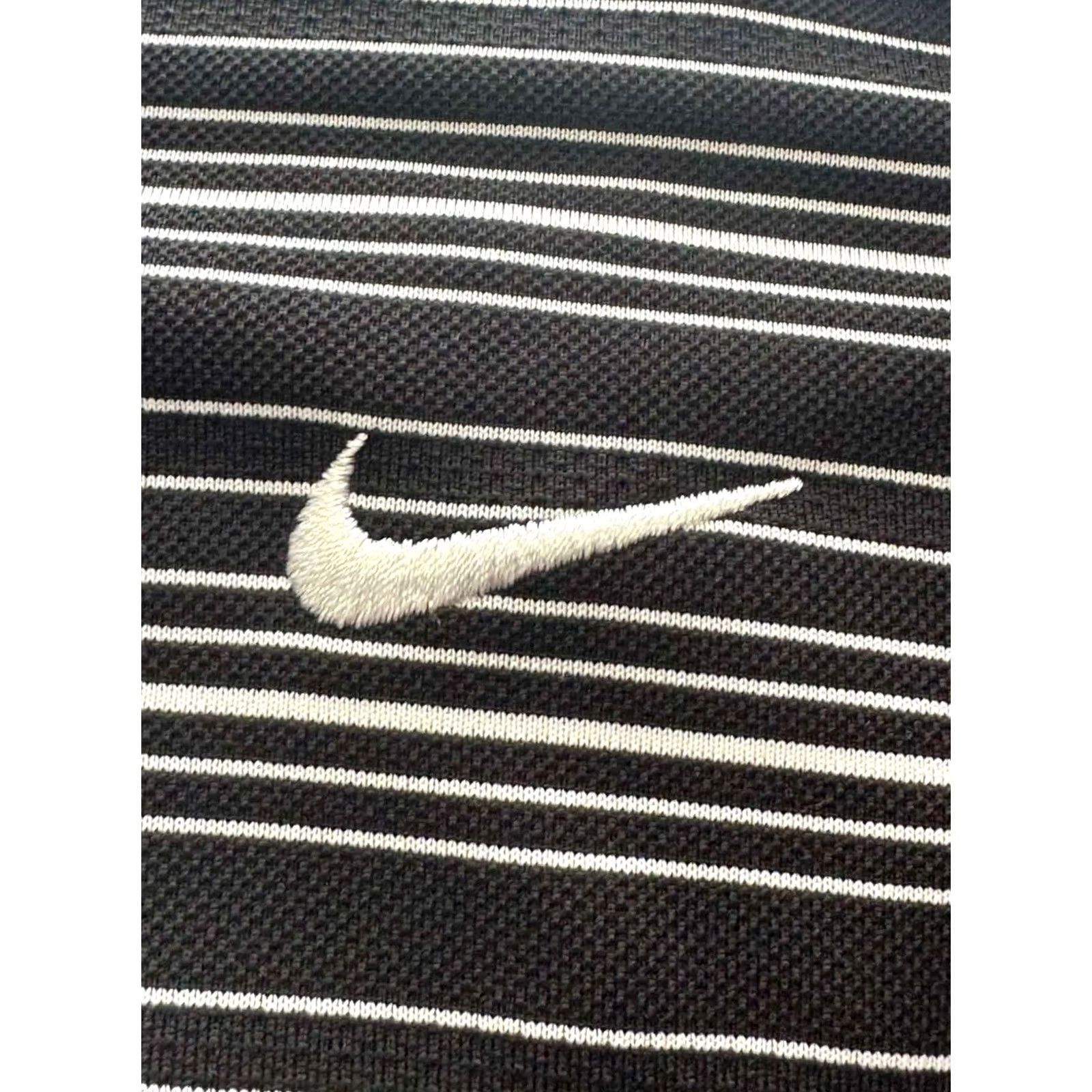 Nike NIKE DRI-FIT GOLF Polo Shirt Mens M Black White 2012 Jersey Short Sleeve Polo Nike Golf Shirt Size US M / EU 48-50 / 2 - 5 Thumbnail
