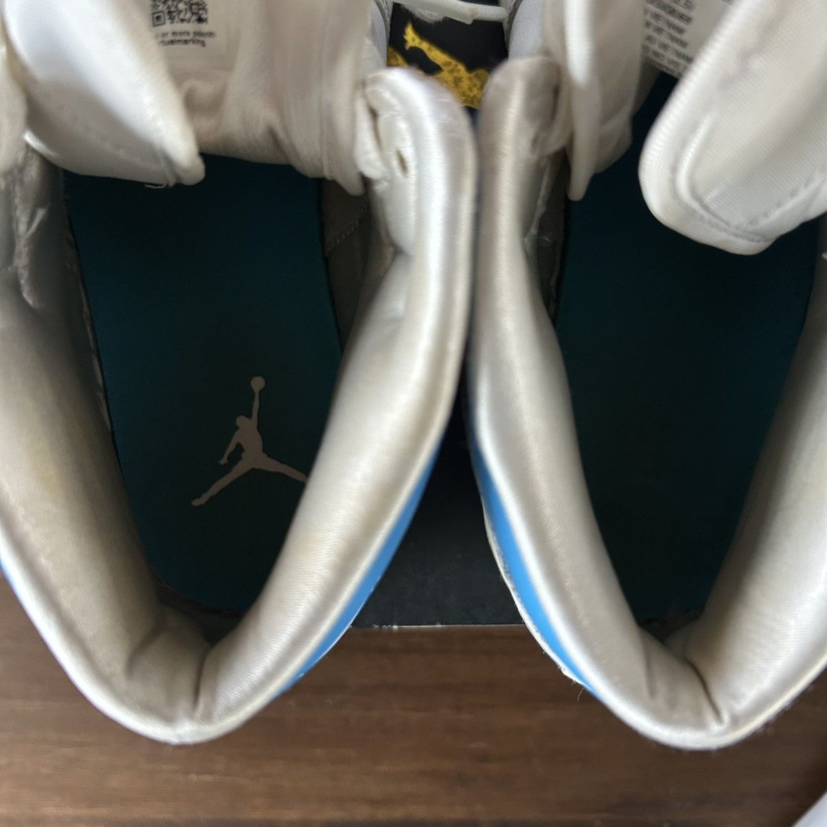 Jordan Brand Nike Air Jordan 1 Mid UNC Women's Size 8.5 Size US 8.5 / IT 38.5 - 4 Thumbnail