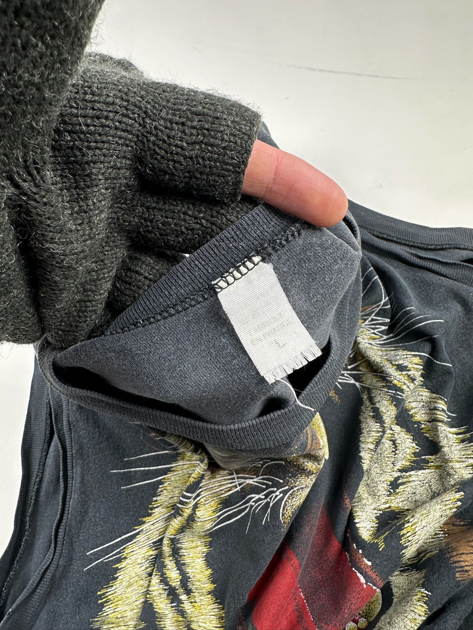 Vintage Vintage Tiger Graphic Big Print Tee T-shirt 90s west Size US M / EU 48-50 / 2 - 12 Thumbnail