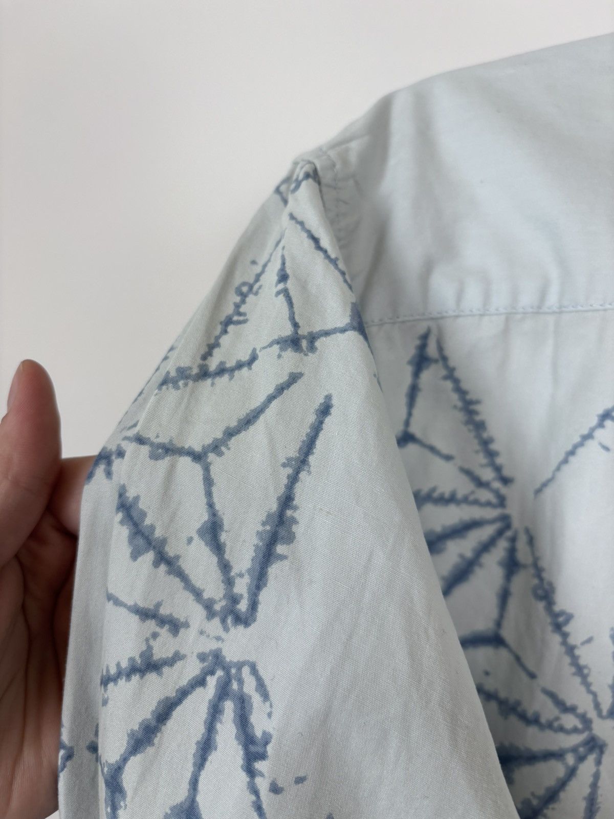 Kenzo Kenzo Homme Vintage Men’s Ice Web Print Long Sleeve Shirt Size US XL / EU 56 / 4 - 24 Thumbnail