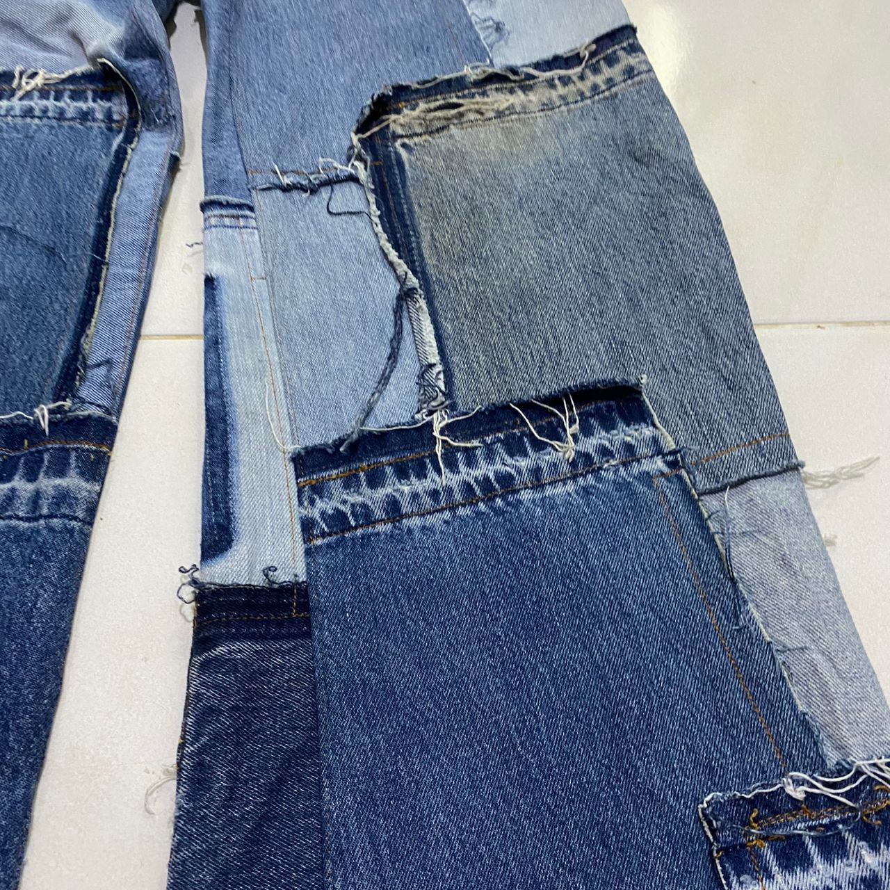 Levi's Vintage Levis 550 Relaxed Fit Patchwork Reworked Denim Size US 33 - 13 Thumbnail