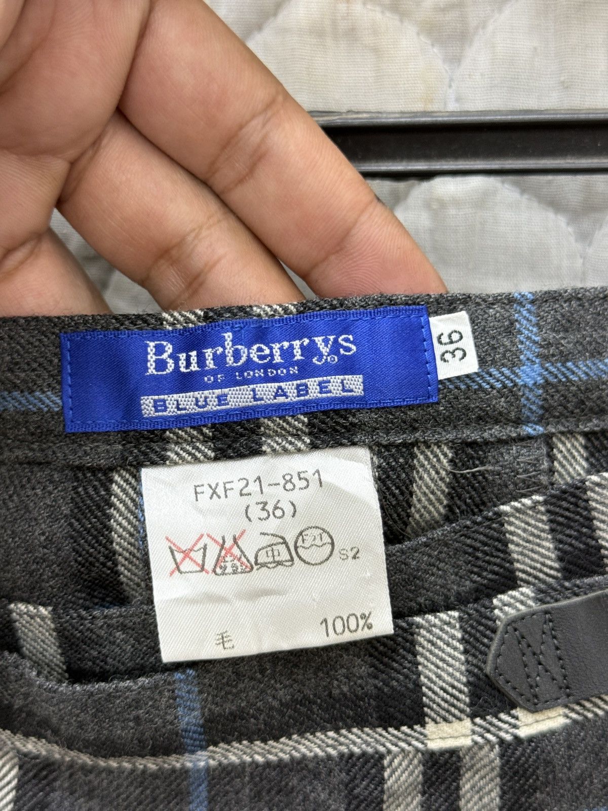 Burberry 🔥🔥🔥STEALS ARCHIVE BURBERRY PLEATED WRAP SKIRTS Size 26" / US 2 / IT 38 - 4 Thumbnail