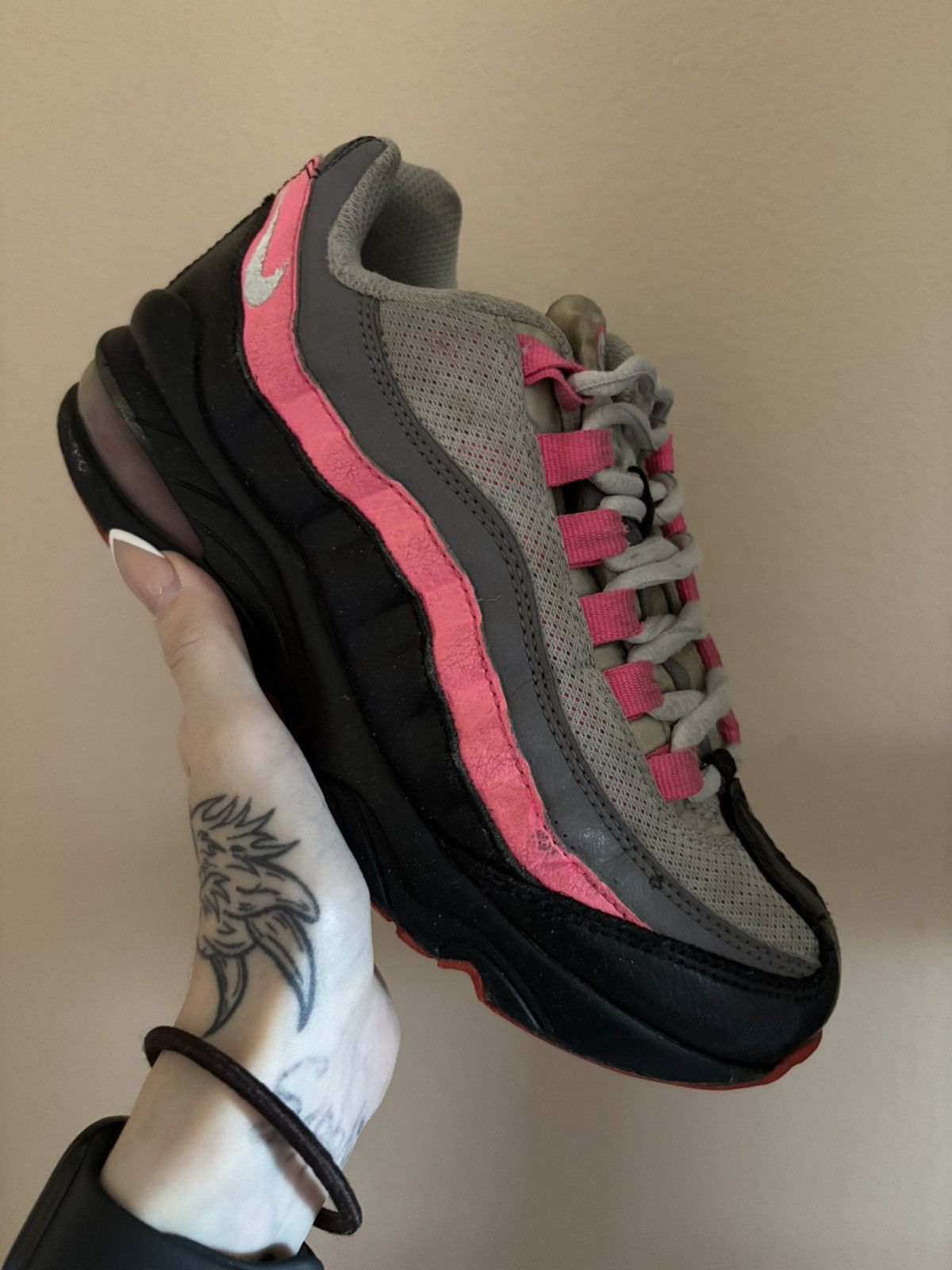 Nike Nike Air Max 95 GS 'Black Pink Blast' Size US 5.5 / IT 35.5 - 2 Thumbnail