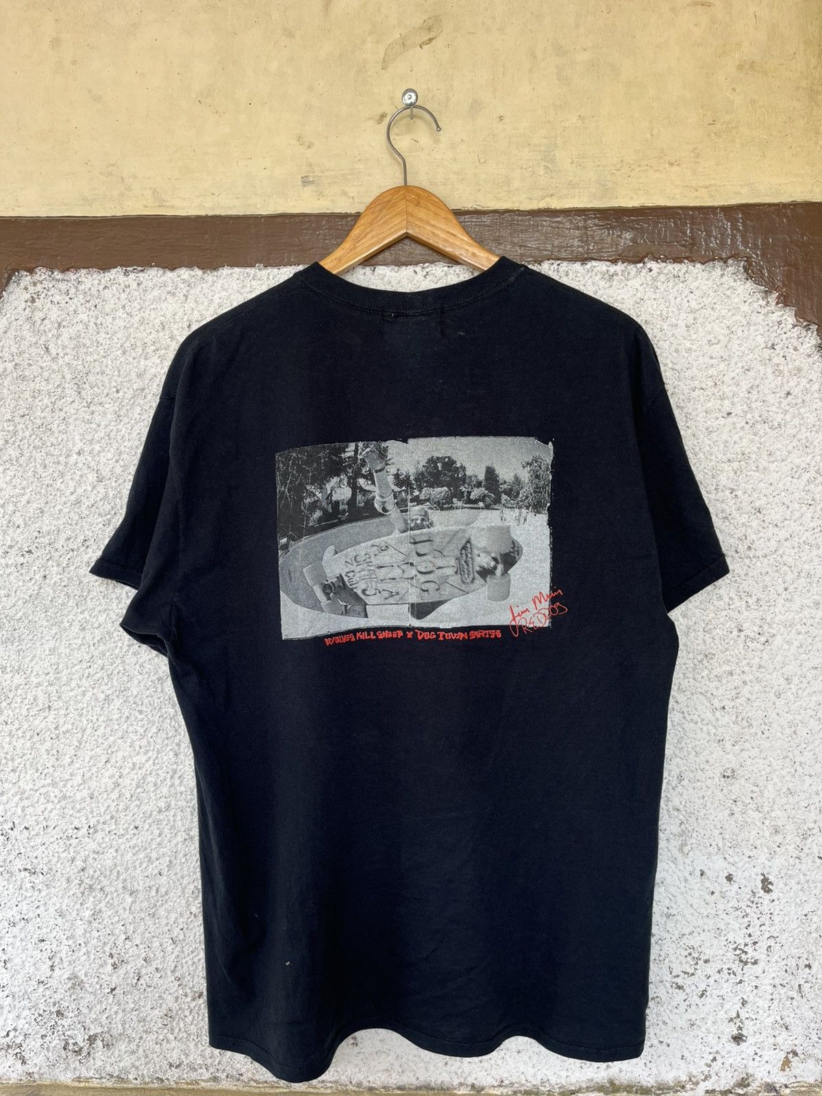 Dogtown WOLVES KILL SHEEP X DOG TOWN SKATE JIM MUIR RED DOG Size US L / EU 52-54 / 3 - 8 Thumbnail