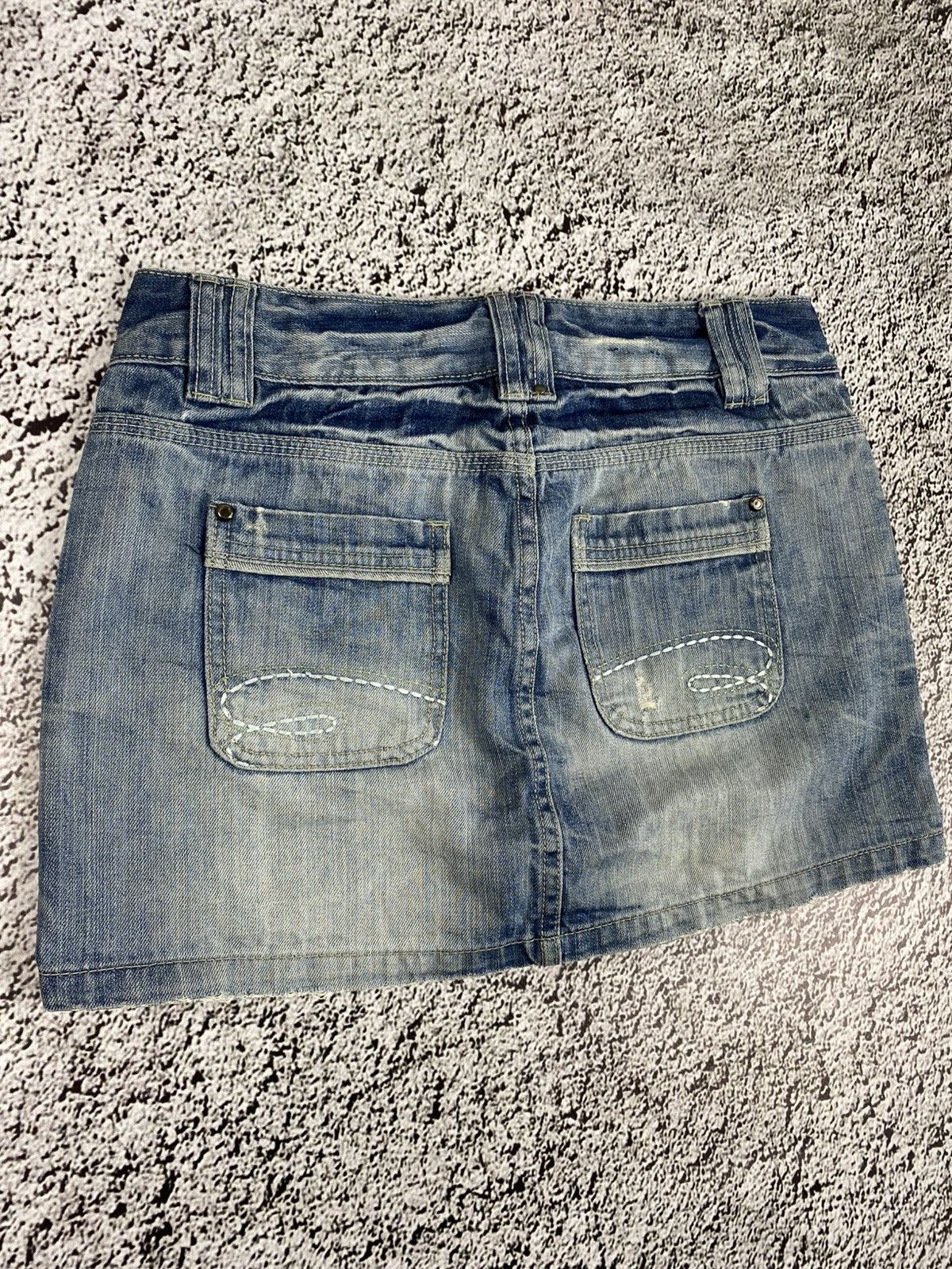 Vintage Vintage Y2K faded denim mini skirt 00s juicy style S Size 28" / US 6 / IT 42 - 3 Thumbnail