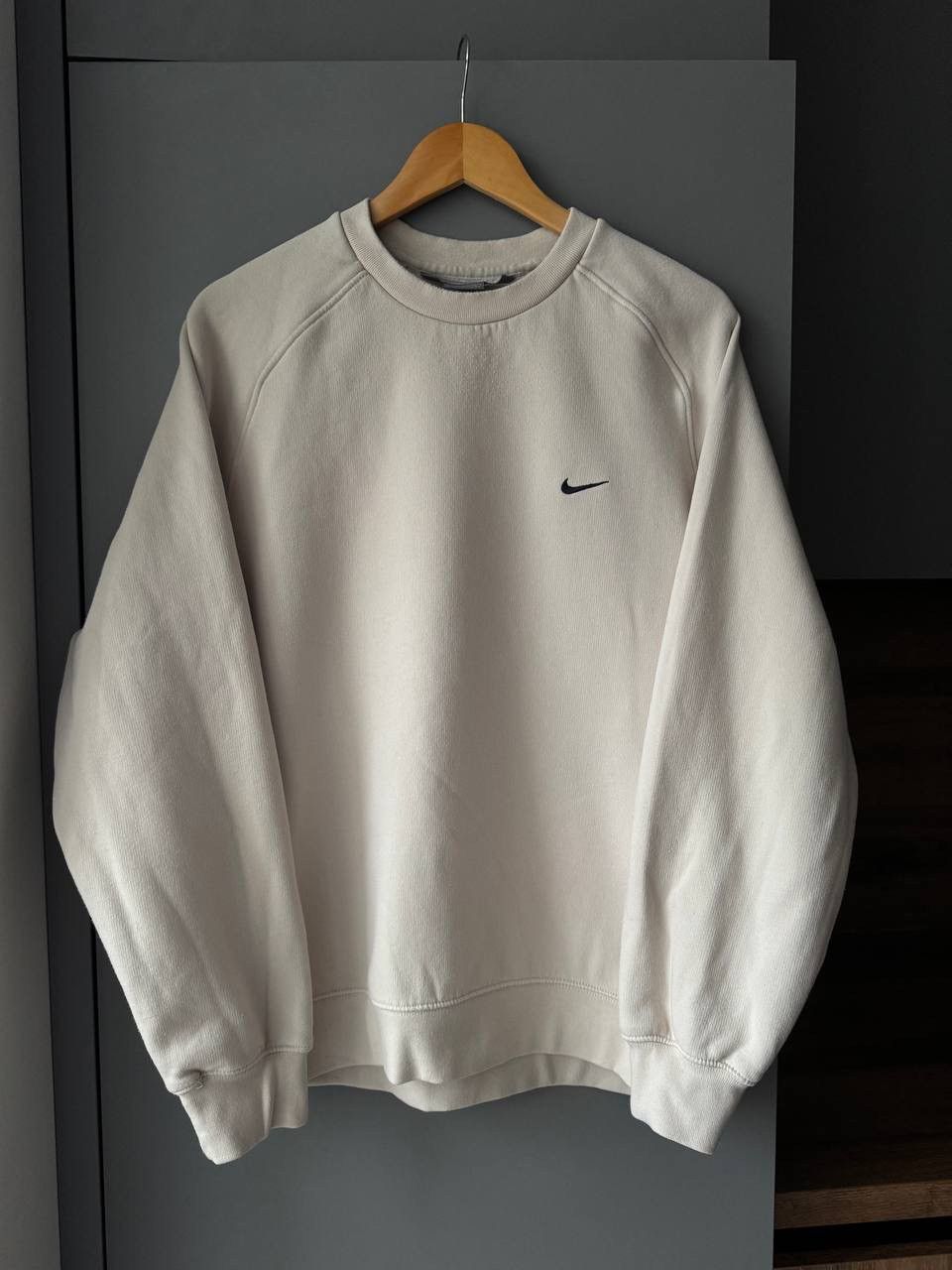 Nike × Vintage Nike 90s Vintage Embroidered Logo Light Brown Sweatshirt Y2K Size US L / EU 52-54 / 3 - 1 Thumbnail