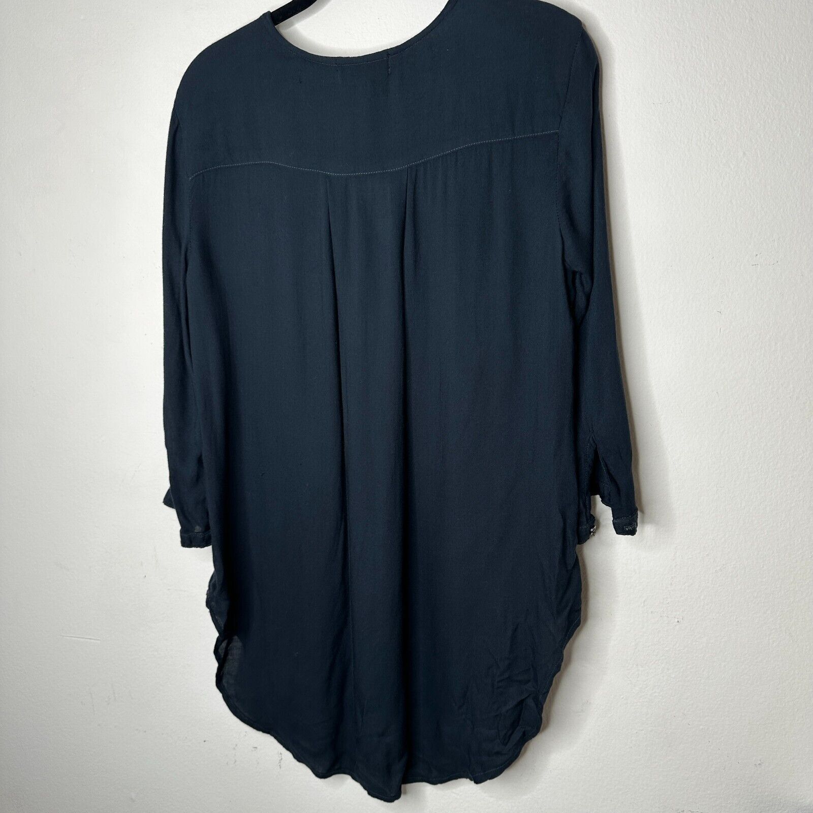 Other Cloth & Stone Black Henley Long Sleeve V-Neck Shirt Tail Top Size S / US 4 / IT 40 - 5 Thumbnail