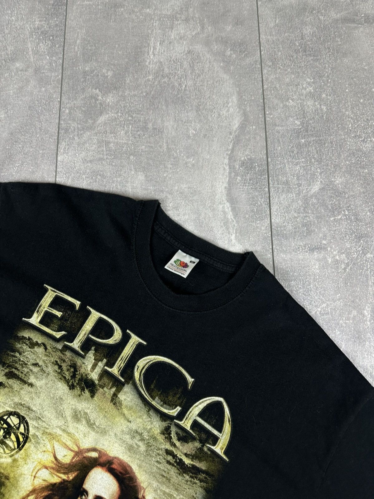 Fruit Of The Loom Epica Turne Band Music Vintage T-Shirt Size US XL / EU 56 / 4 - 10 Thumbnail