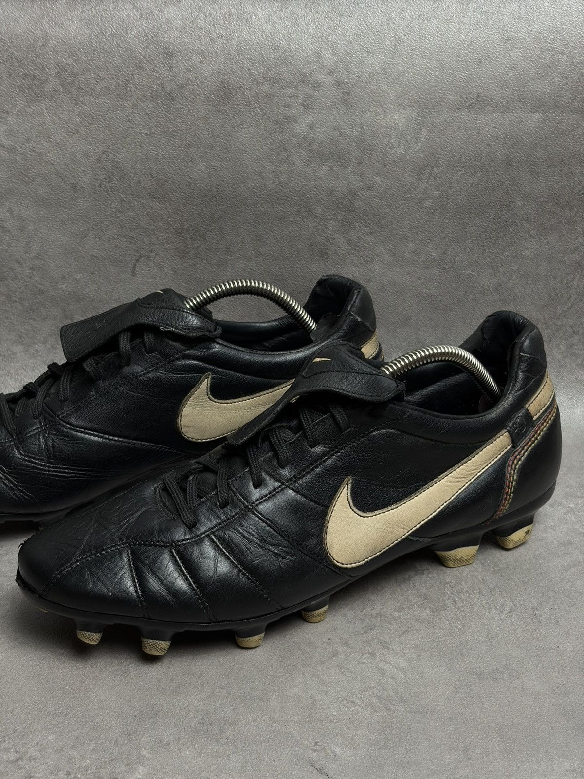 Nike Archive Nike Tiempo R10 football boots Ronaldinho 2007 US11 Size US 11 / EU 44 - 2 Thumbnail