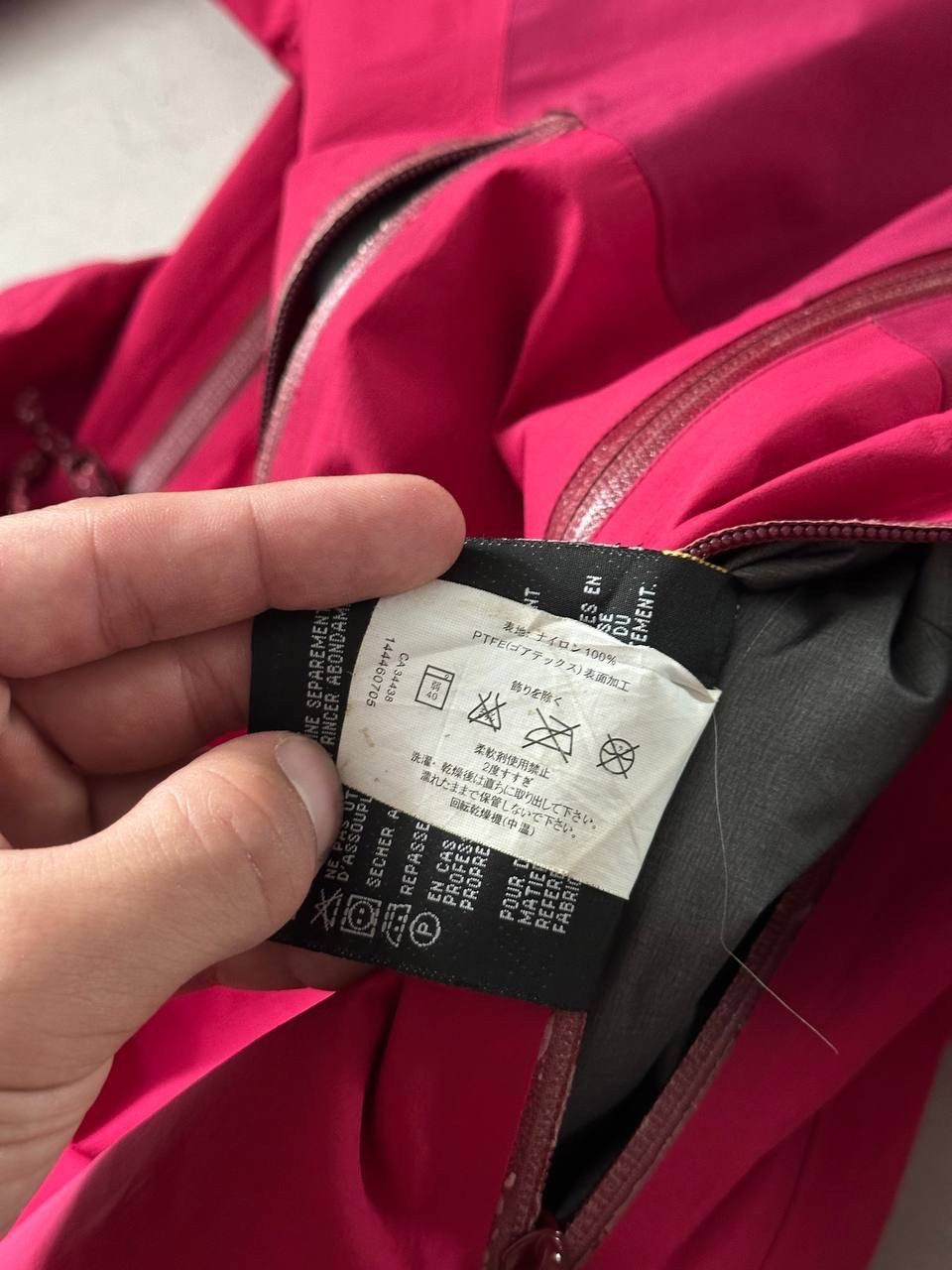 Arc'teryx Arc’teryx Gore-Tex Pro Beta AR Women’s Hooded Jacket Pink Size L / US 10 / IT 46 - 25 Thumbnail
