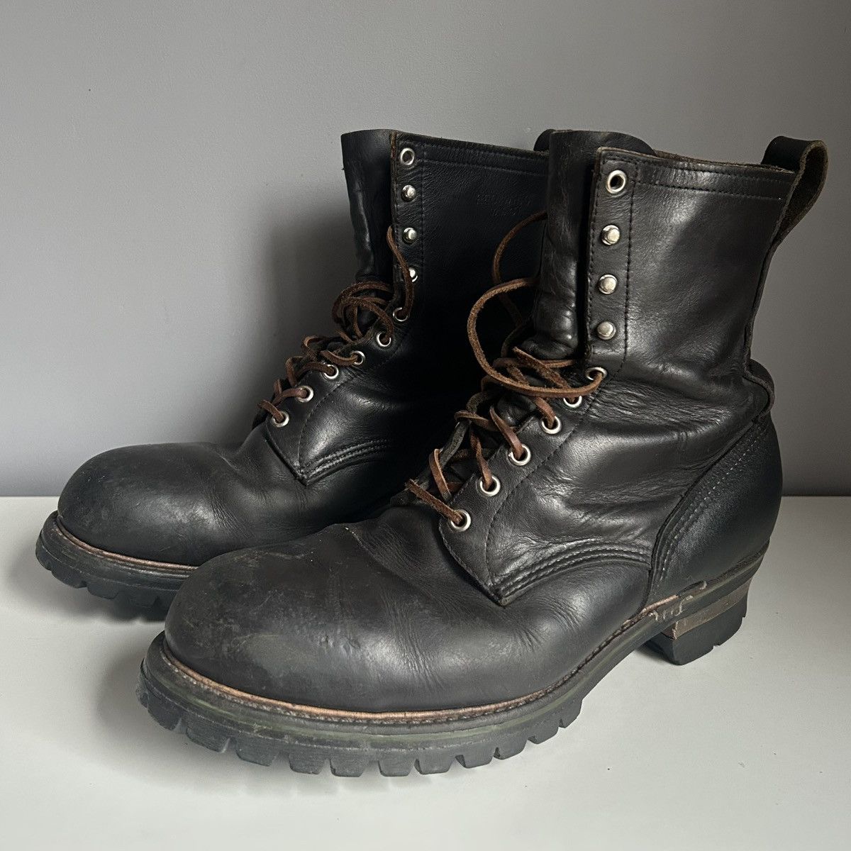 Red Wing RED WING 9070 Black Round Toe Leather Boots (US 8D) | Grailed