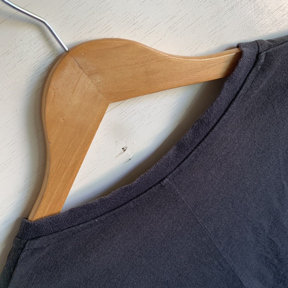 Undercover × Uniqlo Uniqlo Undercover Tee Size US S / EU 44-46 / 1 - 20 Thumbnail