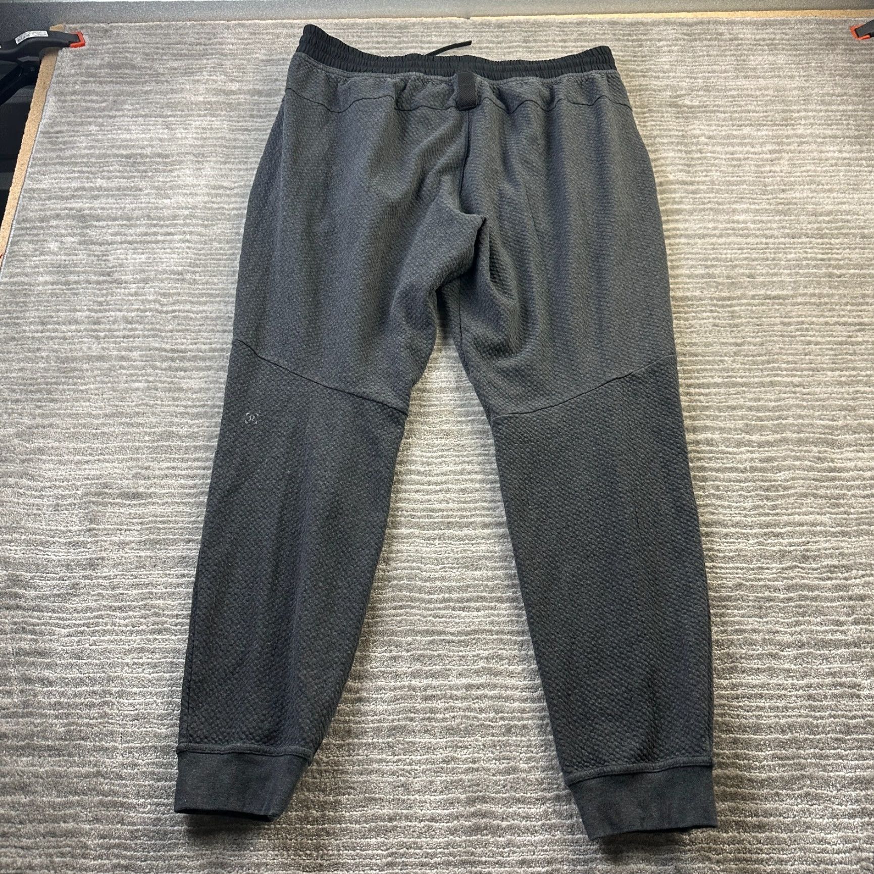 Lululemon Lululemon At Ease Joggers Mens XL Gray Slim Tapered Size US 36 / EU 52 - 2 Thumbnail