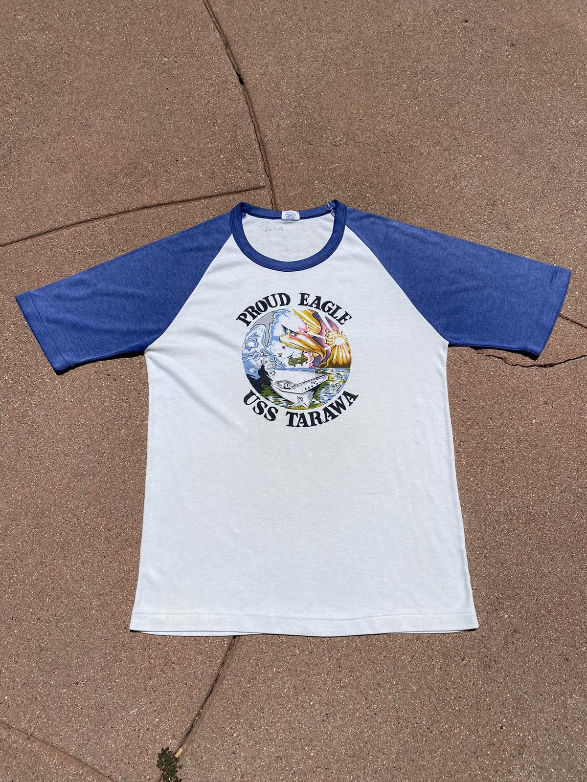 Vintage VINTAGE USS Tarawa Henley T-Shirt Size US M / EU 48-50 / 2 - 1 Thumbnail