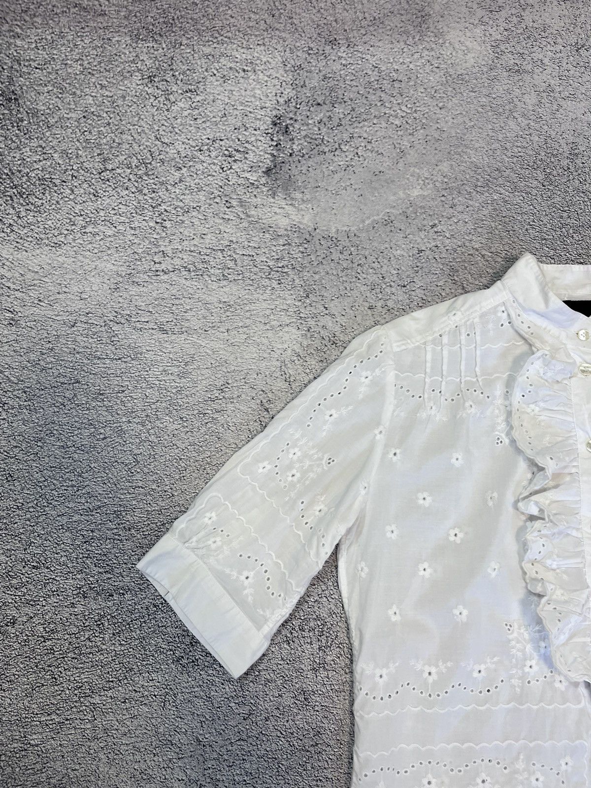 Dolce & Gabbana Dolce & Gabbana White Eyelet Embroidered Blouse Ruffle Front Size M / US 6-8 / IT 42-44 - 6 Thumbnail