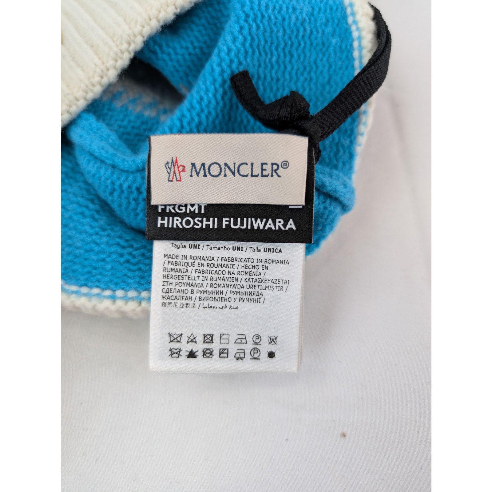 Moncler o1rshd1 Size: OS / Berretto Tricot Beanie Cap / Hat in Grey Size ONE SIZE - 10 Thumbnail