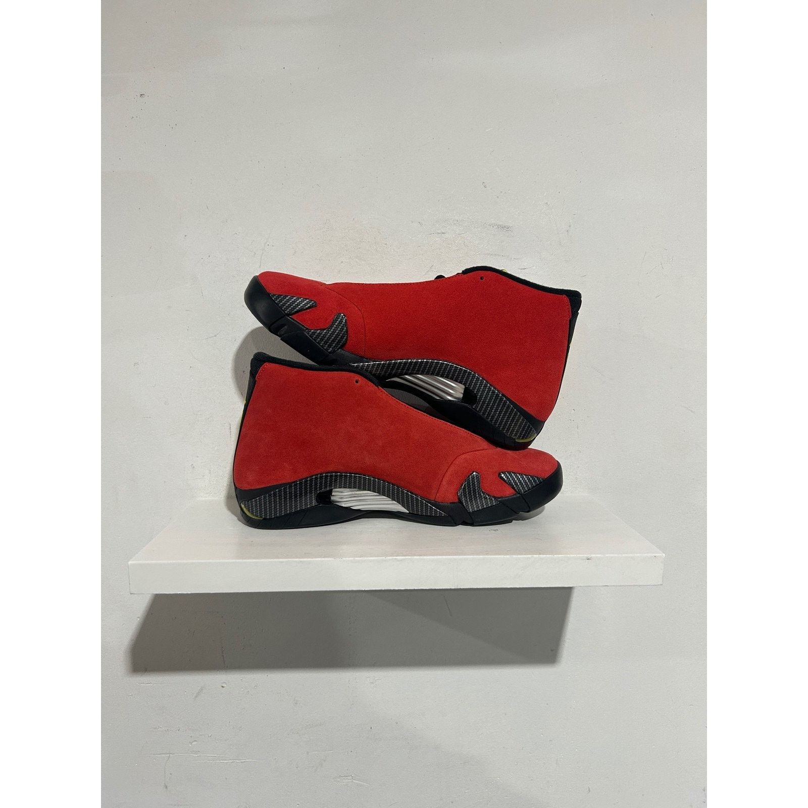 Nike JORDAN 14 RETRO FERARI SIZE 10 NEW Size US 10 / EU 43 - 2 Thumbnail