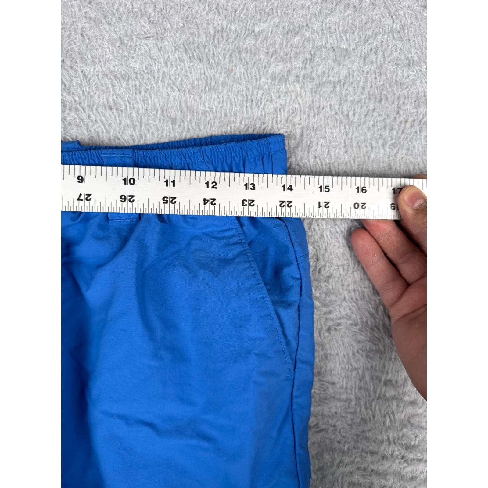 Vintage Columbia Men Shorts Small Blue PFG Nylon Cotton Elastic Waist Cargo Pocket Inseam 5in Size US 29 - 6 Thumbnail